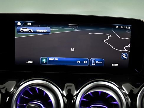 Used 2025 Mercedes-Benz GLA 250 image 26