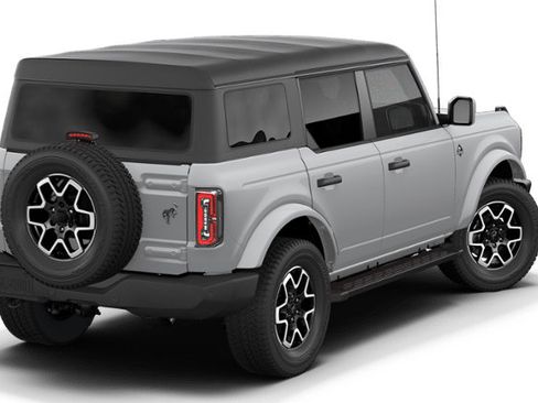 New 2026 Ford Bronco Outer Banks AWD/4WD image 4