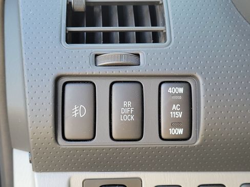Used 2005 Toyota Tacoma 4x4 Access Cab image 17