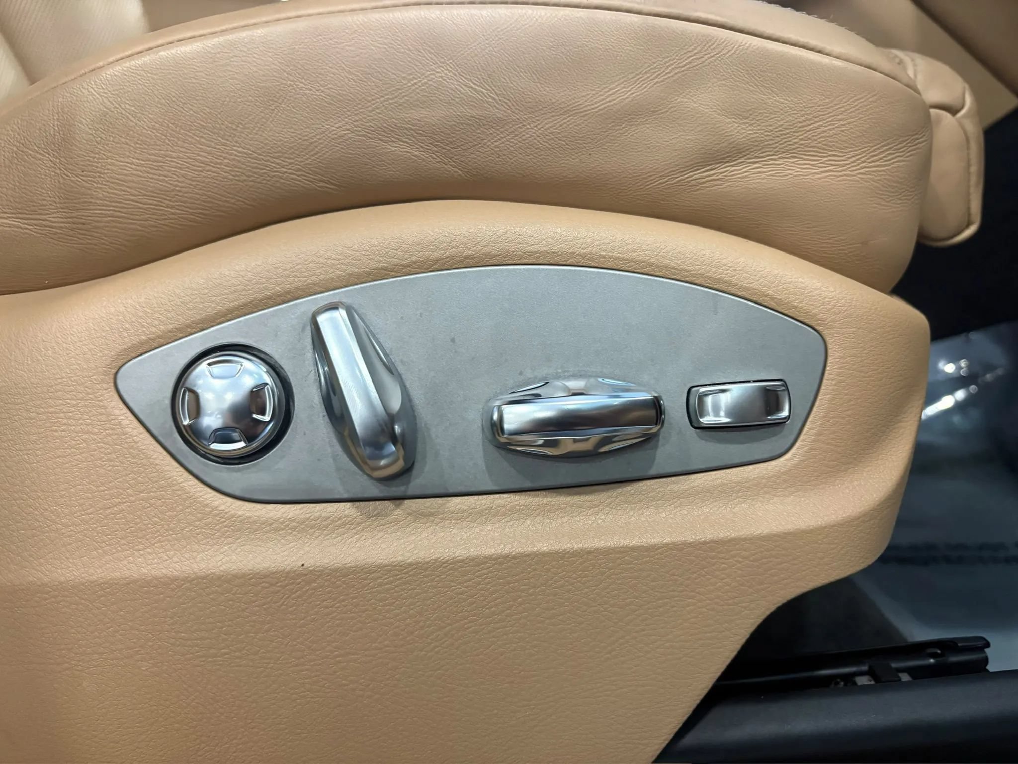 Used 2018 Porsche Macan S AWD/4WD image 22