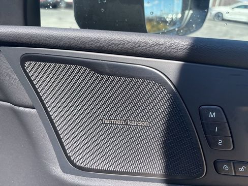 Used 2024 Volvo XC60 T8 Ultimate w/ Protection Package Premier image 33