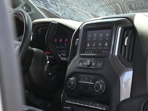 Used 2024 Chevrolet Silverado 2500 Custom w/ Custom Value Package AWD/4WD image 13