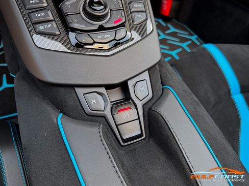 Used 2021 Lamborghini Aventador SVJ AWD/4WD image 24