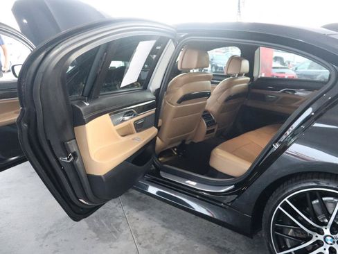 Used 2017 BMW 740i RWD image 34