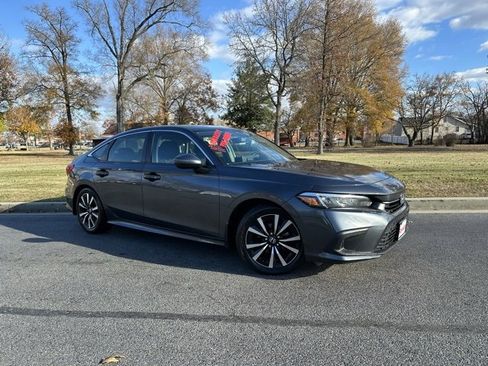 Used 2022 Honda Civic EX image 2