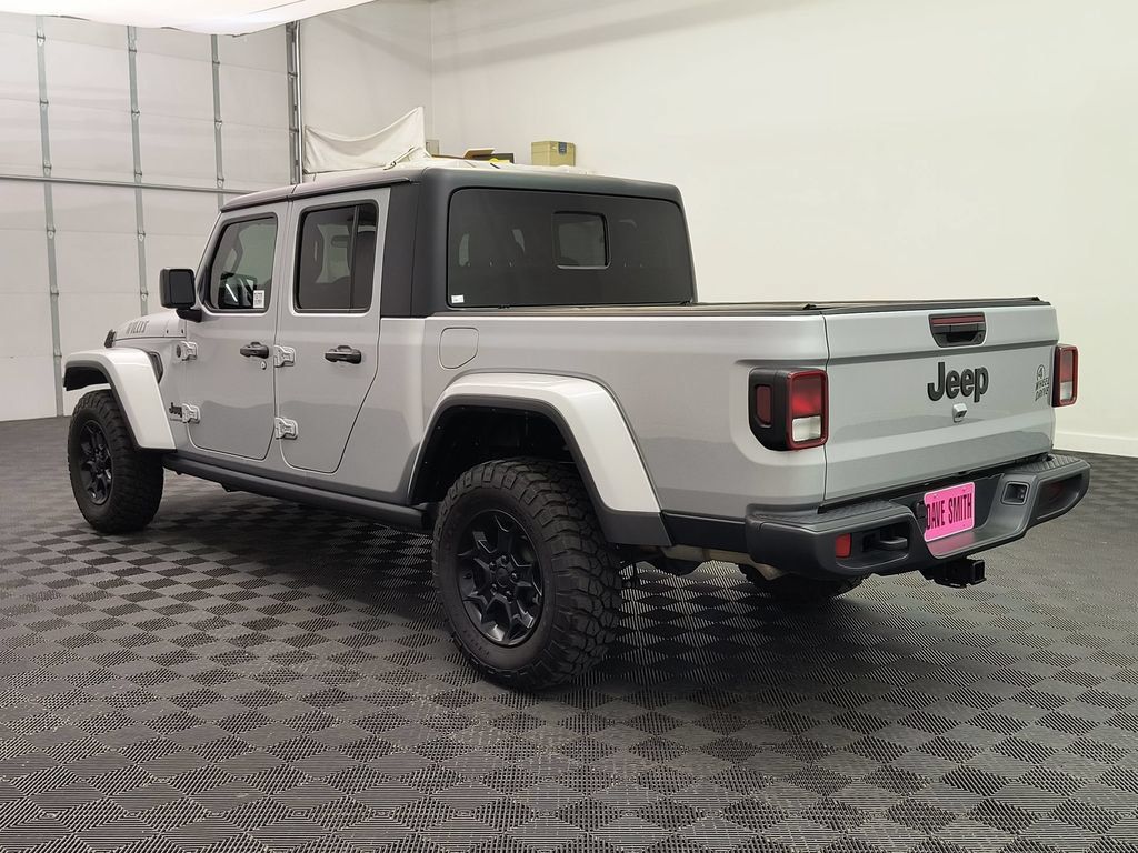 Used 2023 Jeep Gladiator Sport AWD/4WD image 3