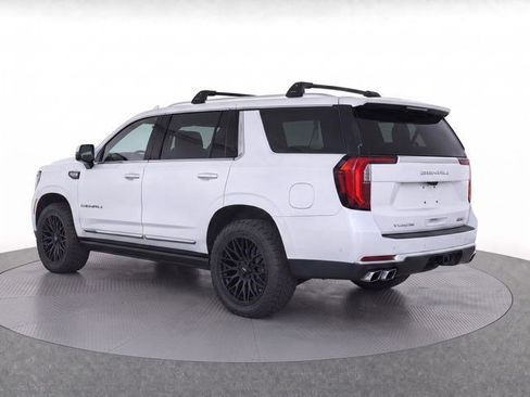 Used 2025 GMC Yukon XL Denali w/ Denali Reserve Package AWD/4WD image 5