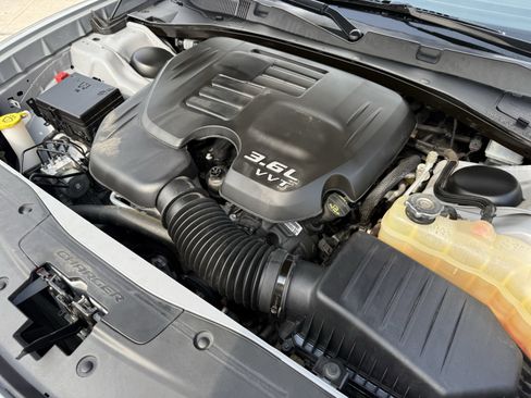 Used 2022 Dodge Charger SXT w/ Blacktop Package image 33