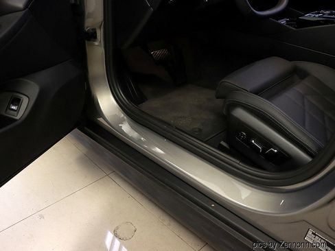 Certified 2024 BMW 530i xDrive w/ Premium Package image 28