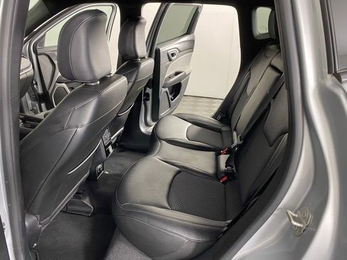 Used 2024 Jeep Compass Latitude image 22