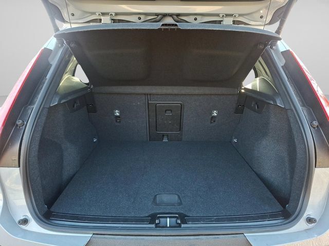 Certified 2025 Volvo XC40 B5 Core AWD/4WD image 26
