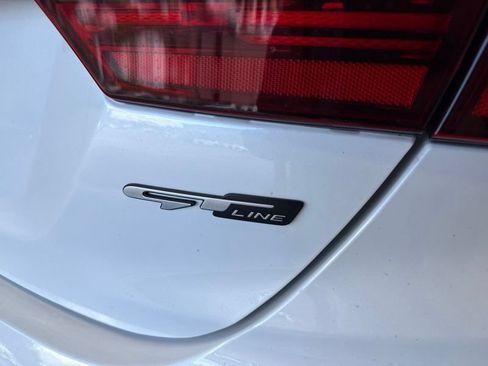 Used 2023 Kia Forte GT-Line w/ GT-Line Premium Package FWD image 8