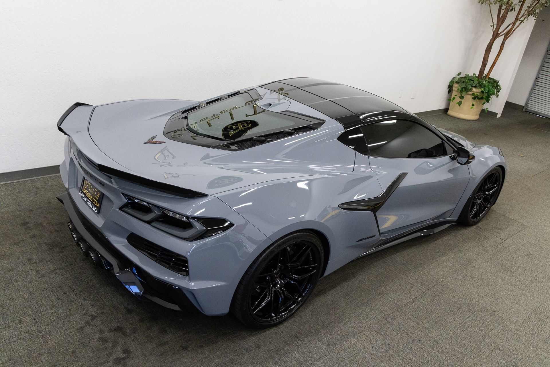 Used 2025 Chevrolet Corvette Z06 w/ Stealth Interior Trim Package RWD image 18