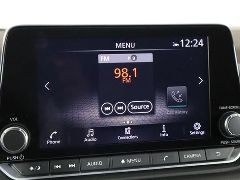 Used 2023 Nissan Rogue SV FWD image 31