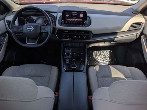 Used 2025 Nissan Rogue SV AWD/4WD image 29