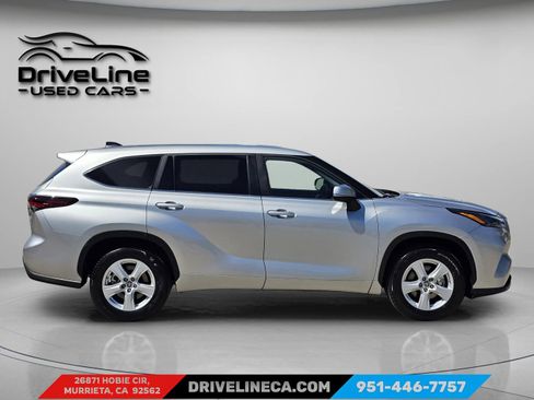 Used 2025 Toyota Highlander LE image 14