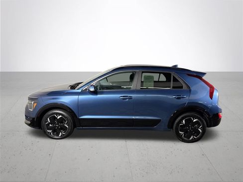 Used 2024 Kia Niro Wind w/ Wind Preserve Package FWD image 9