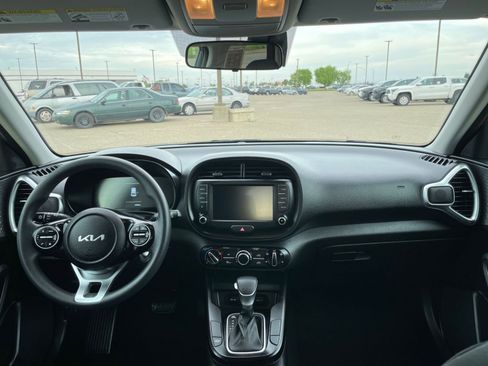 Used 2025 Kia Soul LX w/ LX Technology Package image 31