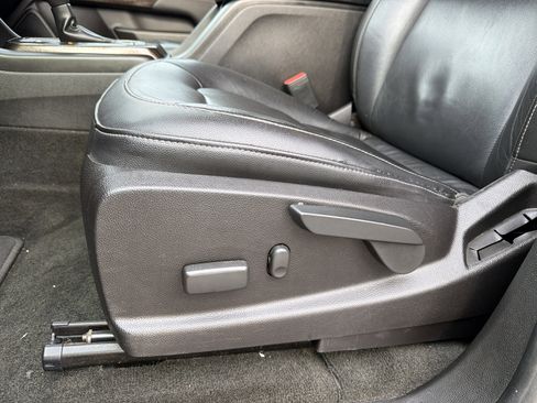 Used 2017 GMC Canyon SLT w/ Driver Alert Package image 26