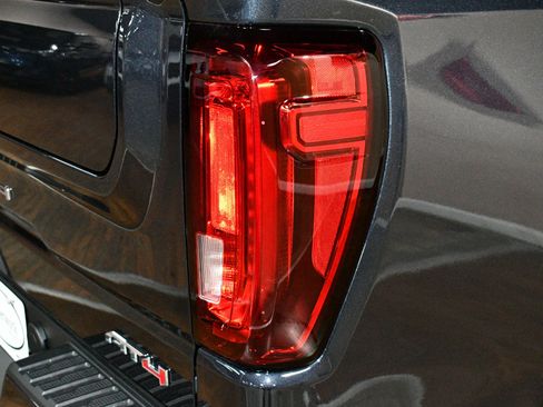 Used 2025 GMC Sierra 1500 AT4 w/ AT4 Premium Package image 59