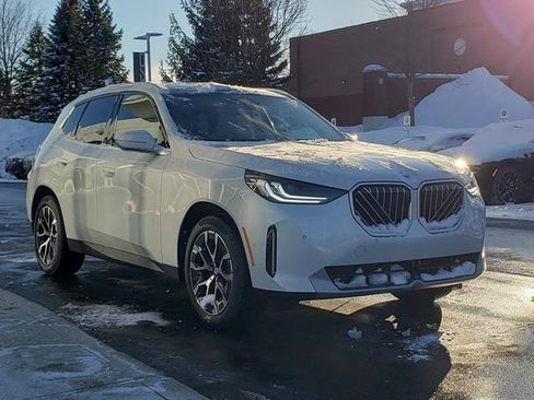 New 2026 BMW X3 xDrive30 w/ Premium Package image 3