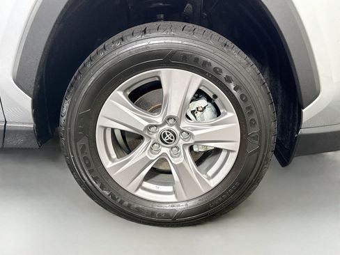 Used 2025 Toyota RAV4 LE AWD/4WD image 31