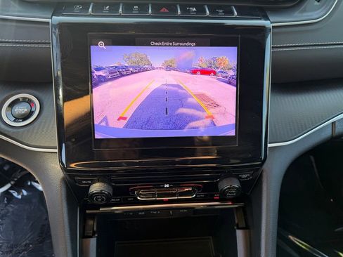 Certified 2025 Jeep Grand Cherokee L Laredo RWD image 22