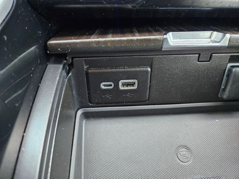 Used 2023 GMC Yukon Denali image 21