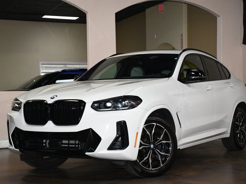 Used 2023 BMW X4 M40i AWD/4WD image 4