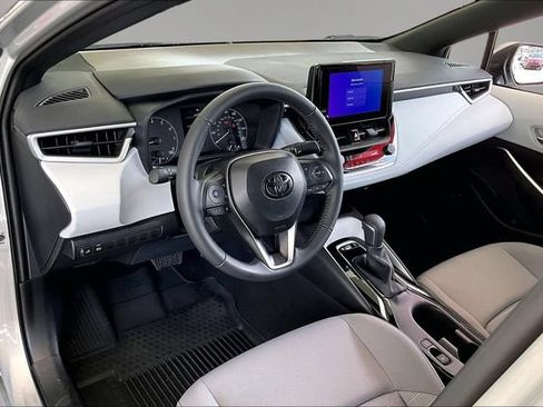 Used 2025 Toyota Corolla SE FWD image 14