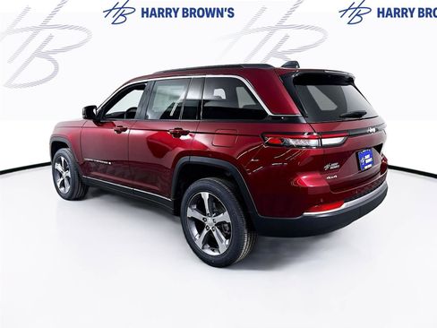 New 2026 Jeep Grand Cherokee Limited w/ Trailer Tow Package AWD/4WD image 30