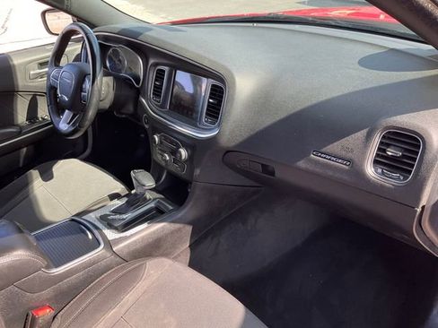 Used 2015 Dodge Charger SXT image 19