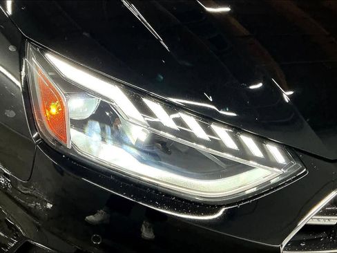 Used 2023 Audi A4 2.0T Premium w/ Convenience Package image 30