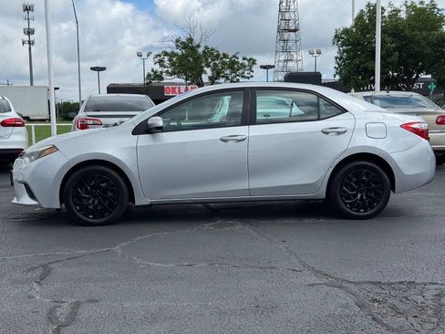 Used 2014 Toyota Corolla LE FWD image 8
