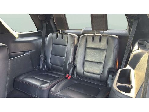 Used 2018 Ford Explorer Sport image 14