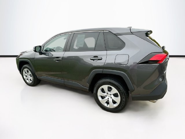 Used 2024 Toyota RAV4 LE AWD/4WD image 5