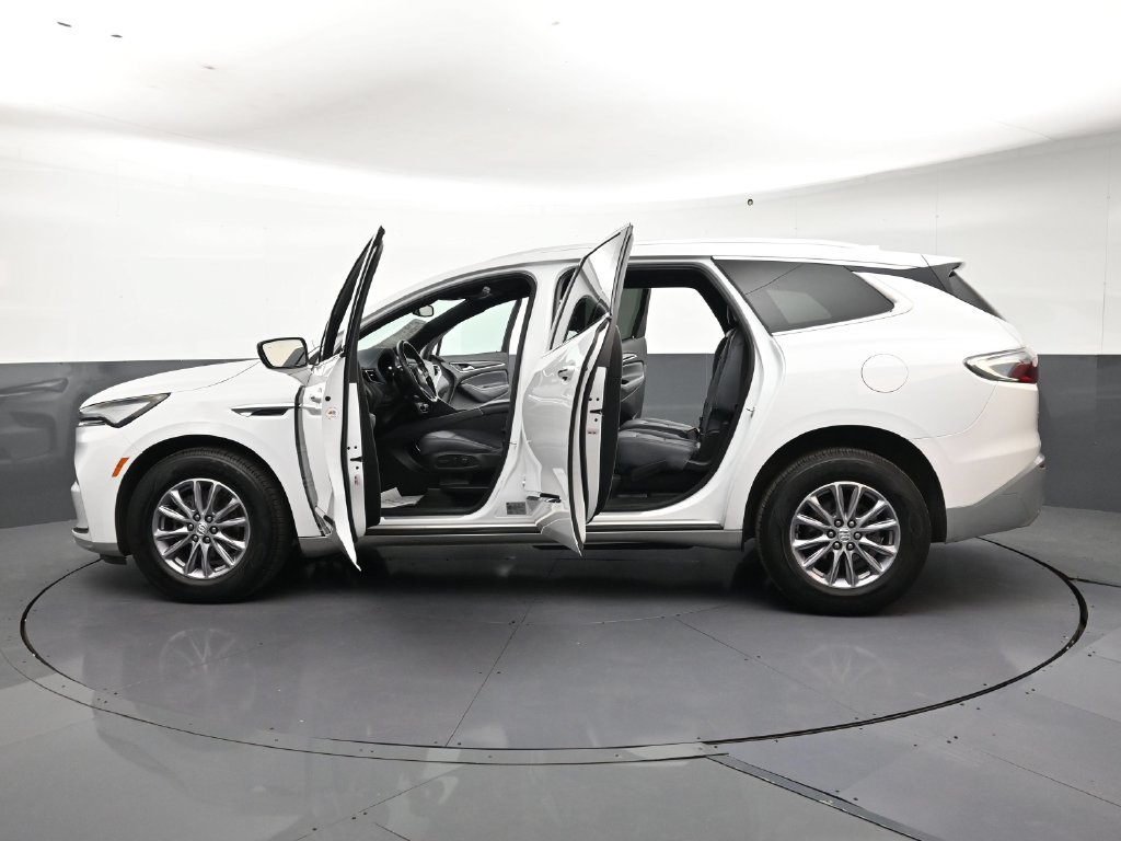 Certified 2024 Buick Enclave Essence AWD/4WD image 34