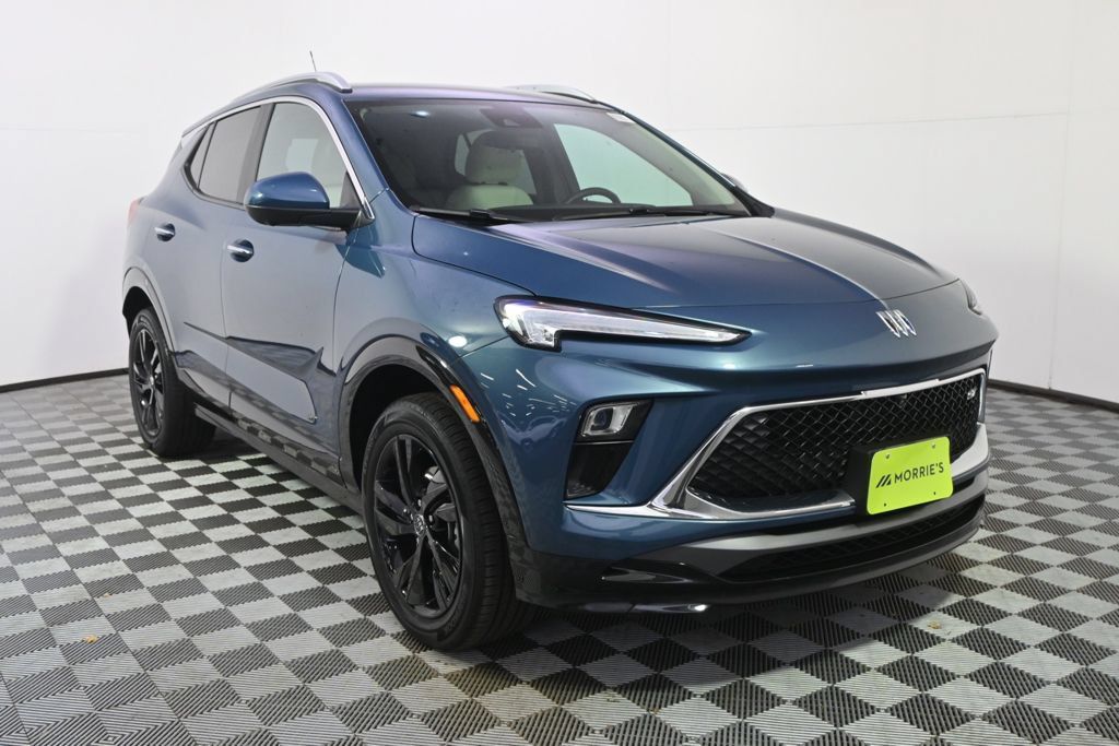Used 2025 Buick Encore GX Sport Touring w/ Advanced Technology Package AWD/4WD image 9