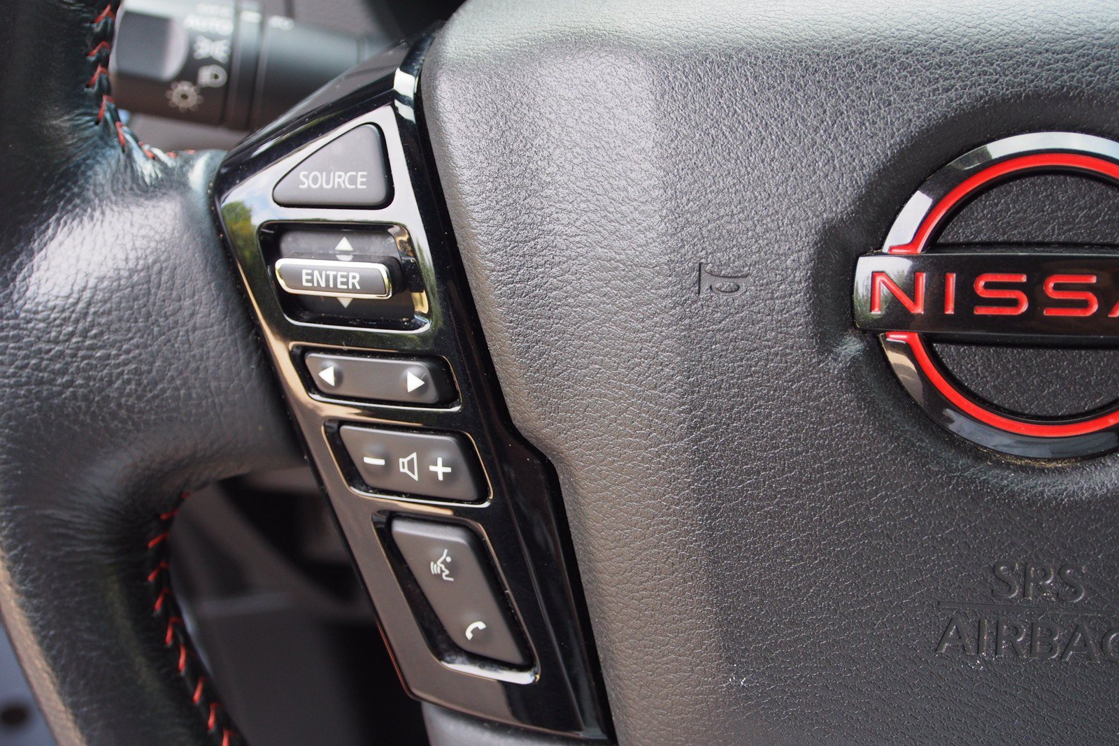 Used 2022 Nissan Frontier Pro-X RWD image 22