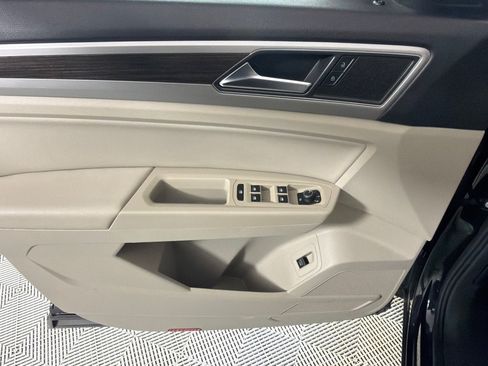 Used 2018 Volkswagen Atlas SE FWD image 9