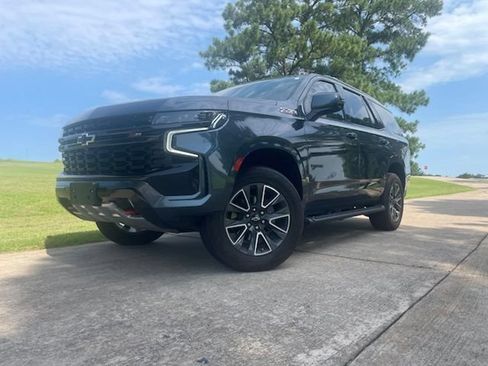 Used 2021 Chevrolet Tahoe Z71 w/ Z71 Off-Road Package AWD/4WD image 1