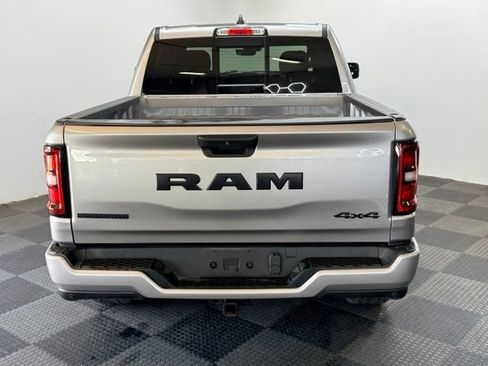 Used 2025 RAM 1500 Big Horn AWD/4WD image 13