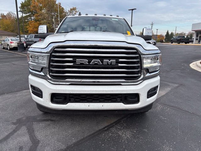 Used 2023 RAM 2500 Limited AWD/4WD image 2