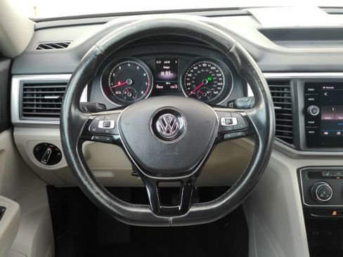 Used 2018 Volkswagen Atlas SE image 33