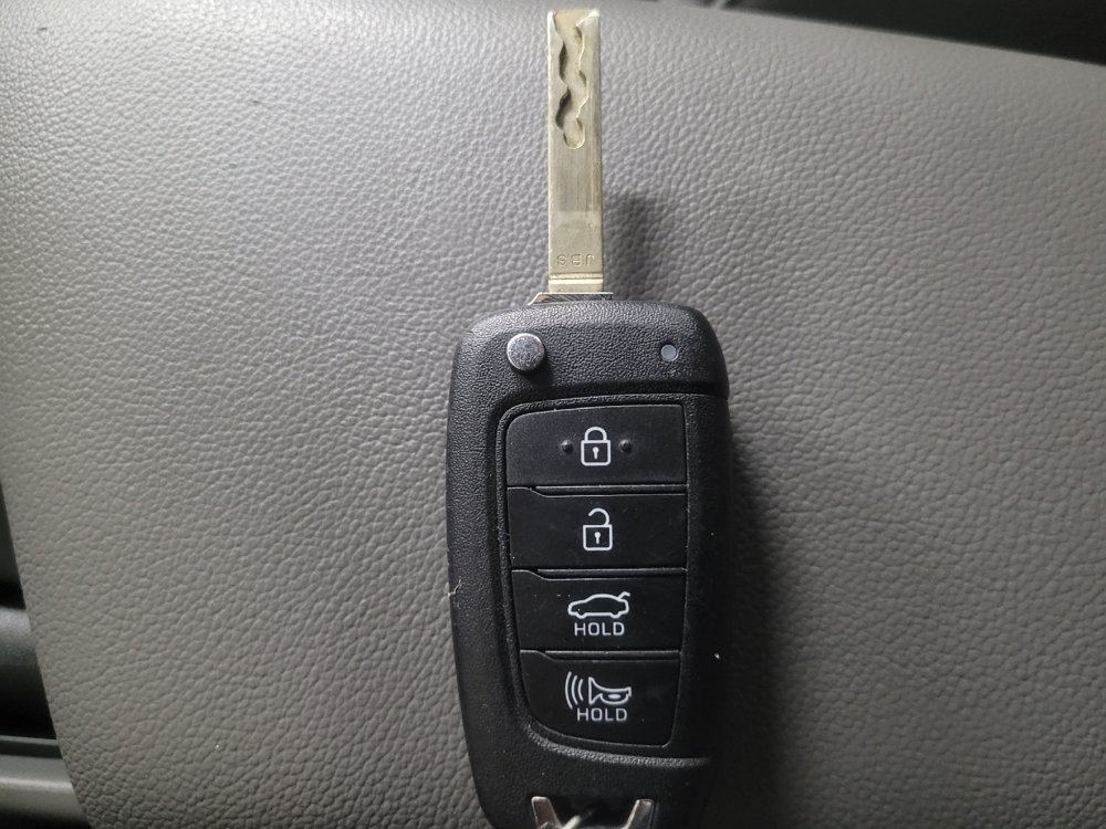 Used 2024 Hyundai Elantra SE FWD image 32