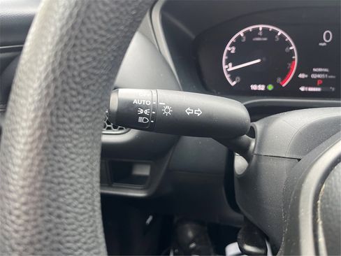 Used 2023 Honda HR-V LX image 18