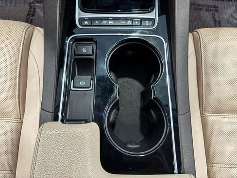 Used 2017 Jaguar F-PACE Prestige AWD/4WD image 27