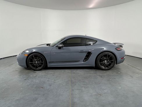 Used 2023 Porsche 718 Cayman image 2