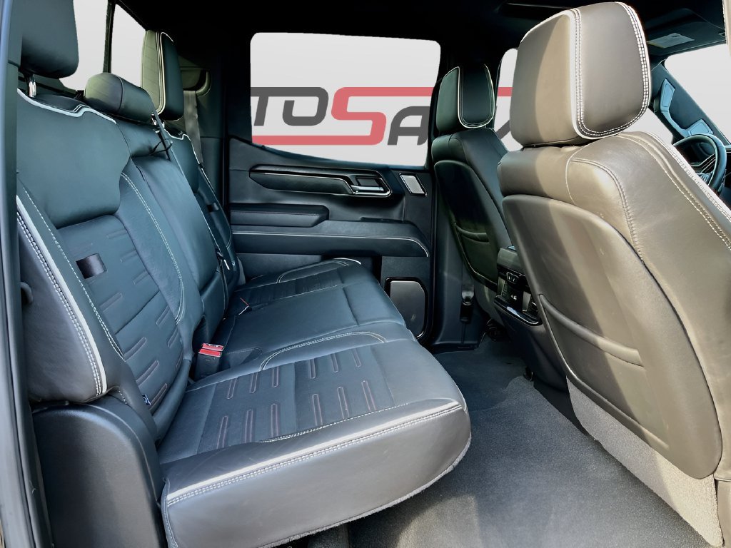 Used 2024 GMC Sierra 1500 AT4X AWD/4WD image 28