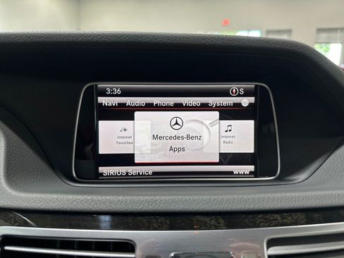 Used 2014 Mercedes-Benz E 550 4MATIC Sedan w/ Premium 1 Package image 71